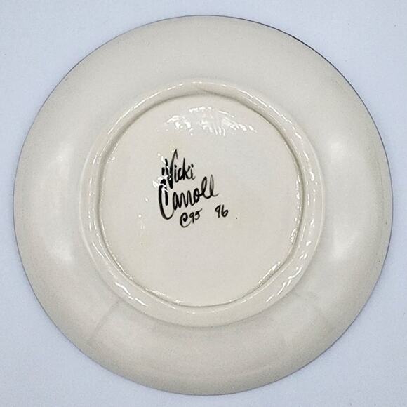Vicki Carroll Studio Bon Appetite Collection Painted Artichoke Ceramic 8" Plate - Picture 4 of 5